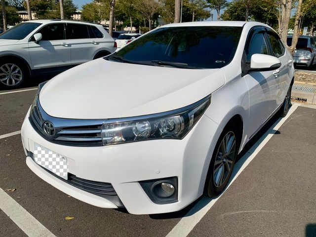 TOYOTA豐田 ALTIS  第1張相片
