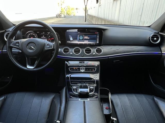 M-BENZ賓士 E300  第7張相片