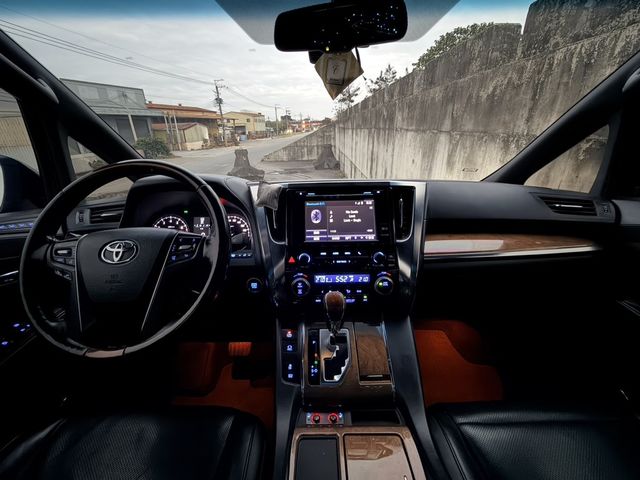 TOYOTA豐田 ALPHARD  第3張相片