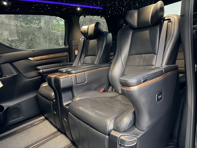 TOYOTA豐田 ALPHARD  第5張相片