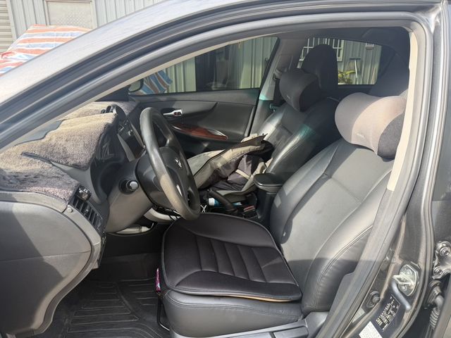 TOYOTA豐田 ALTIS  第3張相片