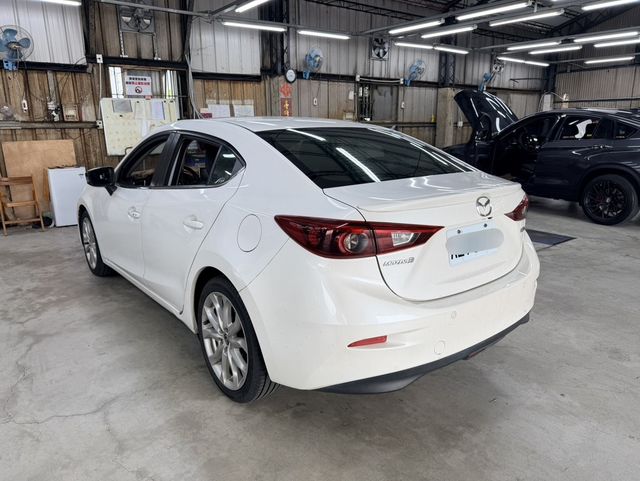 MAZDA馬自達 MAZDA 3  第2張相片