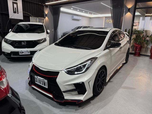 HYUNDAI現代 ELANTRA  第1張相片