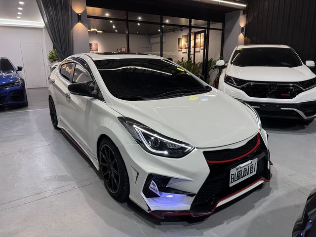 HYUNDAI現代 ELANTRA  第2張相片