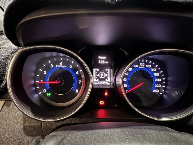 HYUNDAI現代 ELANTRA  第8張相片