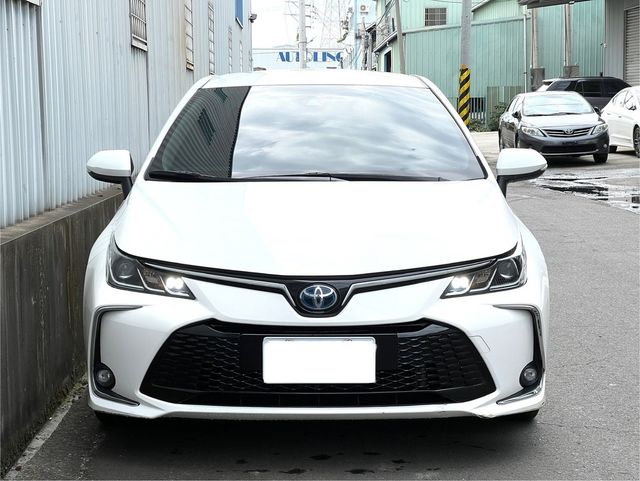 TOYOTA豐田 COROLLA ALTIS HYBRID  第4張相片
