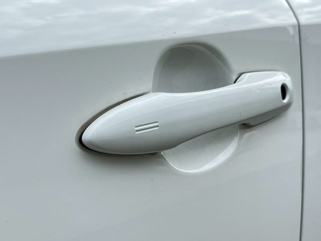 TOYOTA豐田 COROLLA ALTIS HYBRID  第5張相片