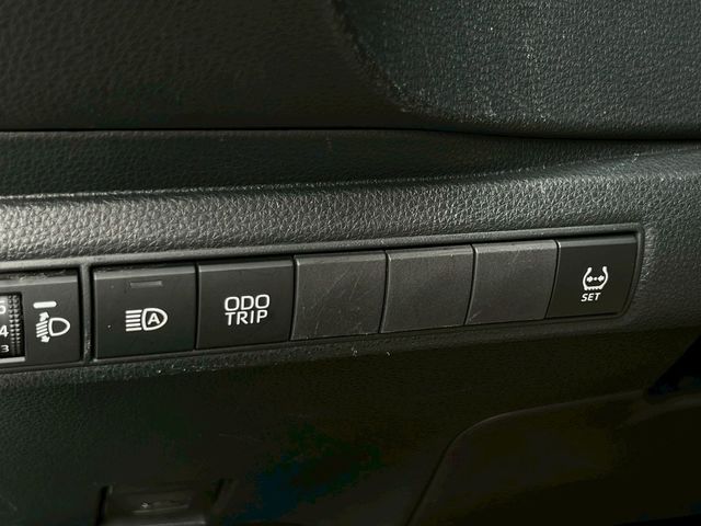 TOYOTA豐田 COROLLA ALTIS HYBRID  第12張相片