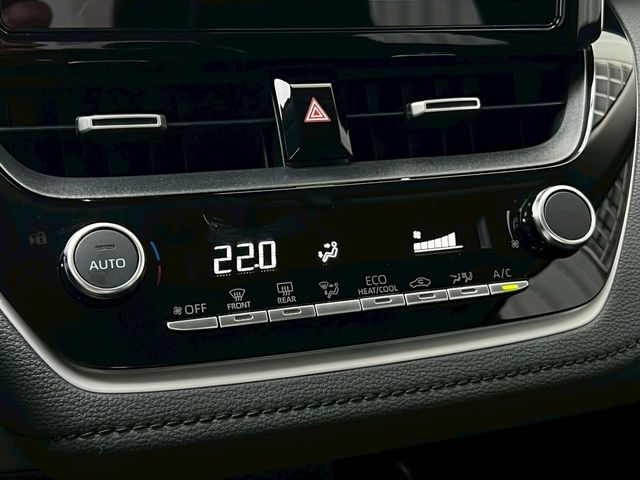 TOYOTA豐田 COROLLA ALTIS HYBRID  第15張相片