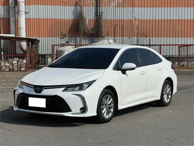 TOYOTA豐田 ALTIS  第1張相片