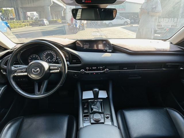MAZDA馬自達 MAZDA 3  第7張相片