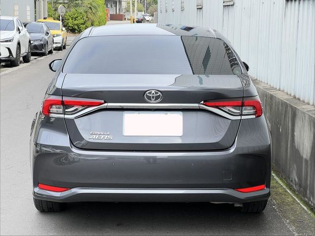 TOYOTA豐田 ALTIS  第4張相片
