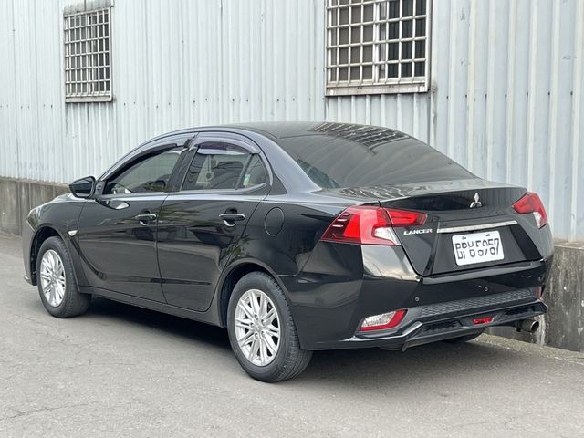 MITSUBISHI三菱 LANCER  第2張相片