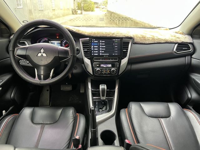 MITSUBISHI三菱 LANCER  第5張相片