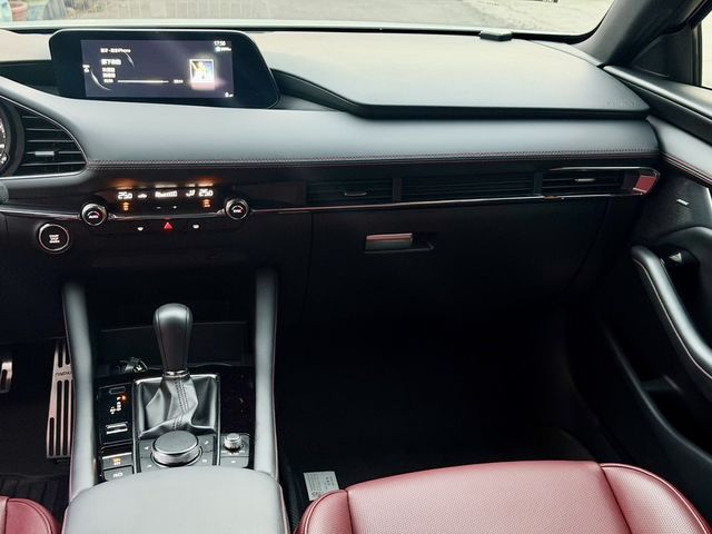 MAZDA馬自達 MAZDA 3  第5張相片