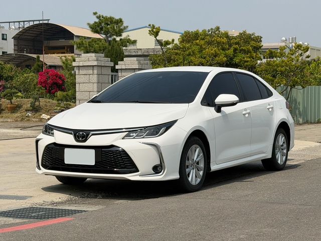 TOYOTA豐田 ALTIS  第2張相片