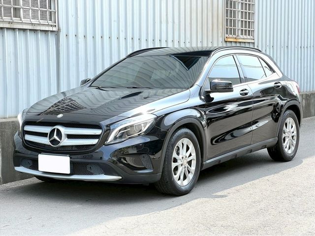 M-BENZ賓士 GLA180  第1張相片