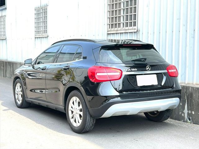 M-BENZ賓士 GLA180  第2張相片