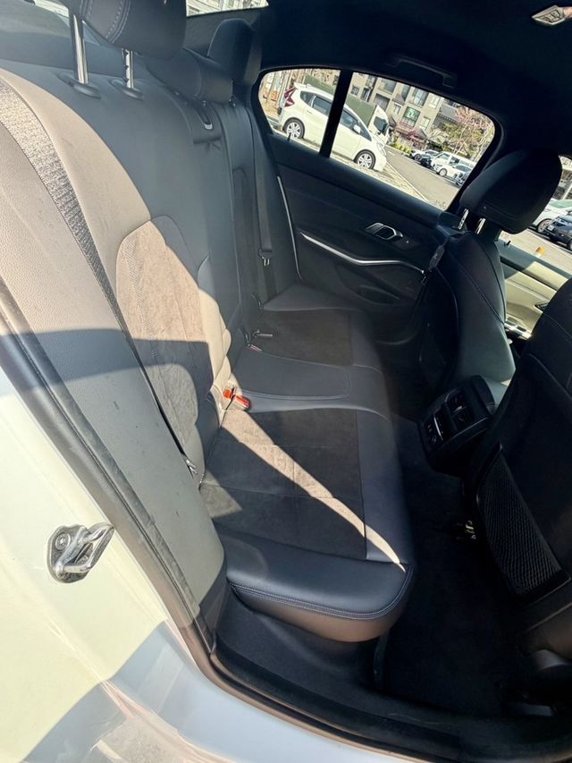 BMW寶馬 320I  第4張相片