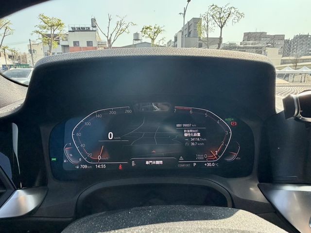 BMW寶馬 320I  第8張相片