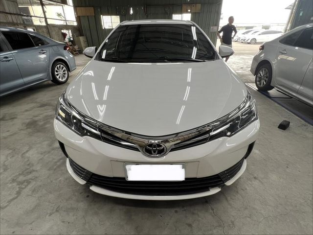 TOYOTA豐田 ALTIS  第2張相片