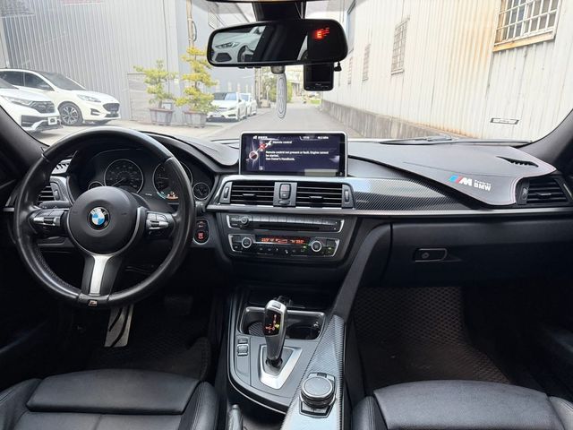 BMW寶馬 328I M SPORT  第5張相片