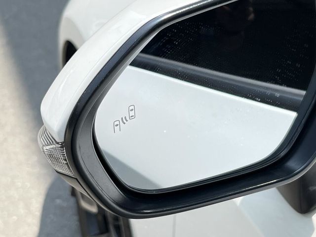 TOYOTA豐田 COROLLA SPORT  第5張相片