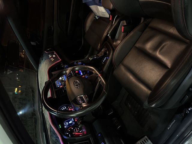 HYUNDAI現代 ELANTRA  第6張相片