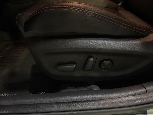 HYUNDAI現代 ELANTRA  第7張相片