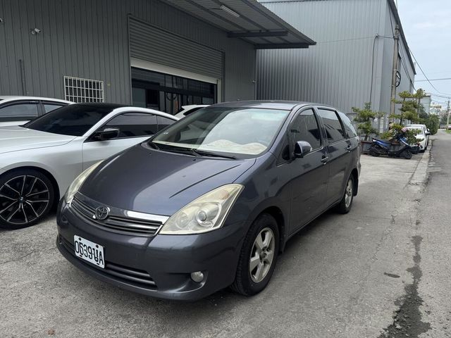 TOYOTA豐田 WISH  第2張相片