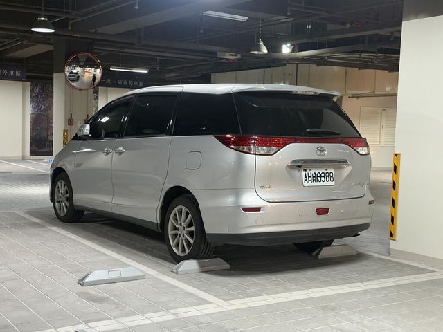 TOYOTA豐田 PREVIA  第2張相片