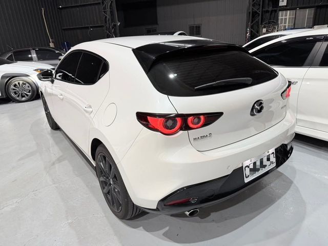 MAZDA馬自達 MAZDA 3  第2張相片