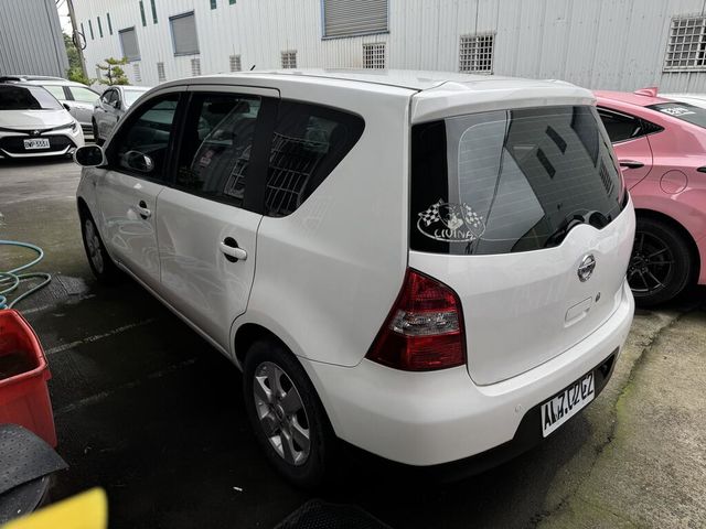 NISSAN日產 LIVINA  第2張相片