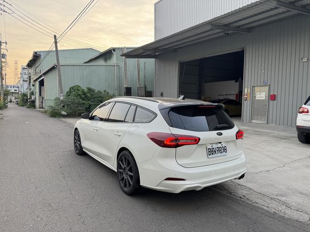 FORD福特 FOCUS WAGON  第4張相片