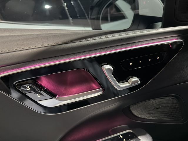 M-BENZ賓士 C200  第8張相片