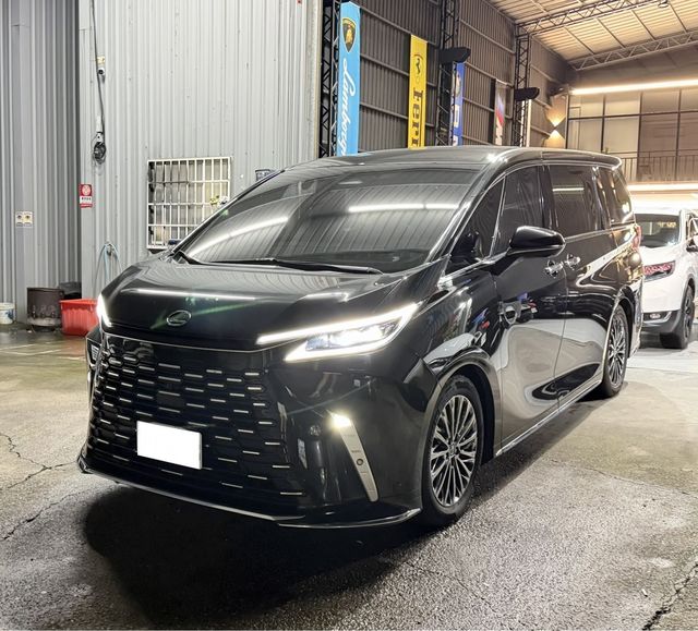 LEXUS凌志 LM350H  第1張相片