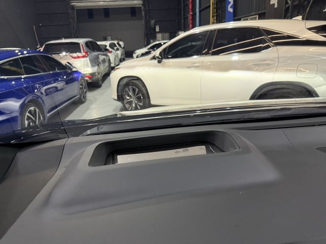 LEXUS凌志 LM350H  第8張相片