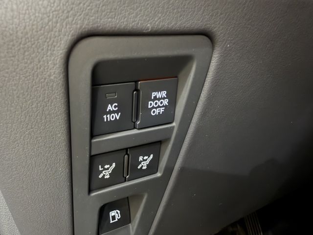 LEXUS凌志 LM350H  第9張相片