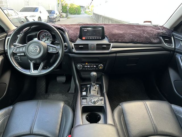 MAZDA馬自達 MAZDA 3  第8張相片