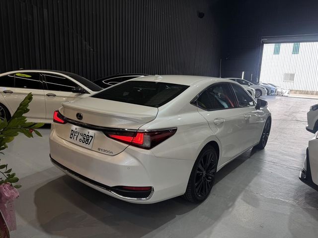 LEXUS凌志 ES300H  第3張相片