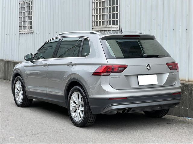 VOLKSWAGEN福斯 TIGUAN  第3張相片
