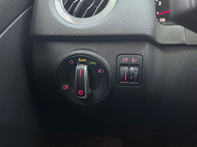 原鈑件/感應式頭燈/6安/循跡防滑/AUTOHOLD/車頂架/ISOFIX  第12張相片