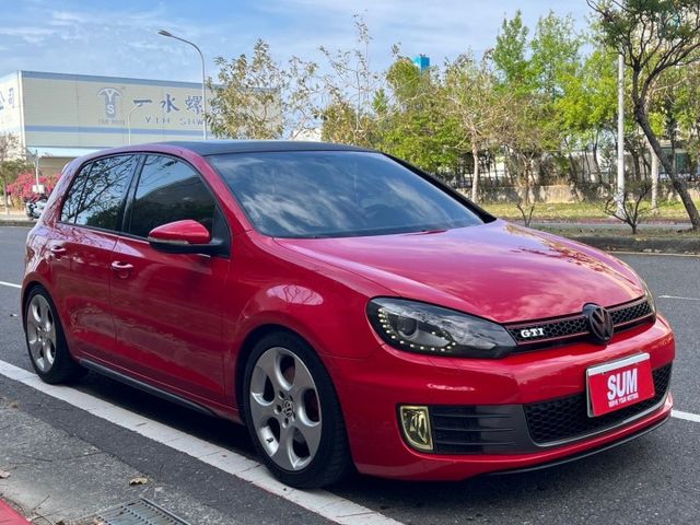 GTI/原鈑件/HID頭燈/天窗/換檔撥片/定速/閥門/底盤安靜無聲/倒車顯影/可全額貸款  第1張相片