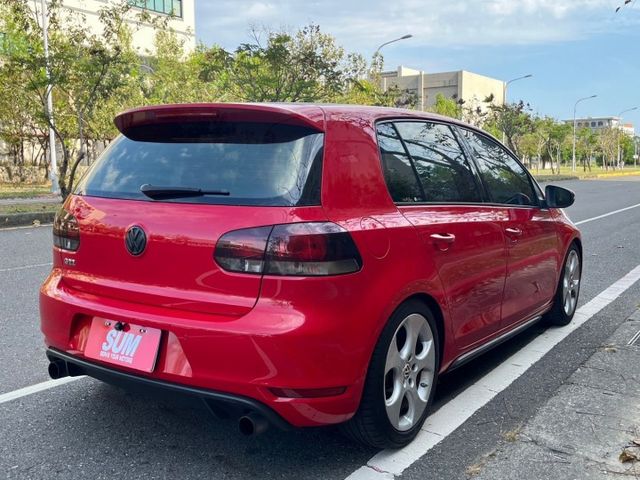 GTI/原鈑件/HID頭燈/天窗/換檔撥片/定速/閥門/底盤安靜無聲/倒車顯影/可全額貸款  第5張相片