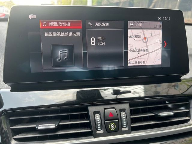 小改款/原鈑件/LED頭燈/免鑰匙/腳踢電尾門/觸控式影音主機/抬顯/AEB緊急煞停/自動停車/CARPLAY  第11張相片