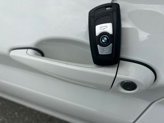 一手車/原鈑件/僅跑6萬/LED感應式頭燈/摸門解鎖/記憶電動椅/分區溫控/車道偏離警示/AEB緊急煞停  第8張相片