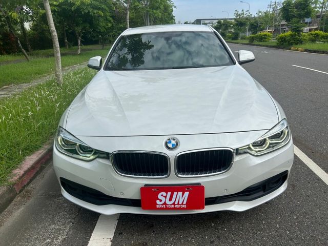 總代理小改款/一手車/LED感應式頭燈/摸門解鎖/雙前記憶電動椅/倒車顯影/換檔撥片/藍芽音樂  第2張相片