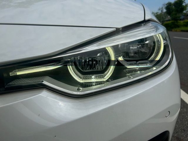 總代理小改款/一手車/LED感應式頭燈/摸門解鎖/雙前記憶電動椅/倒車顯影/換檔撥片/藍芽音樂  第5張相片