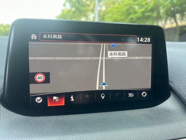 小改款/原鈑件/6安/衛星導航/倒車顯影/藍芽音樂/定速/恆溫/ISOFIX  第11張相片