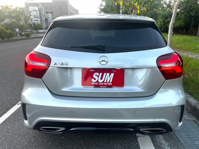 一手車/原鈑件/AMG/小改款/LED頭燈/換檔撥片/自動停車/倒車顯影/分區溫控/記憶電動跑車椅  第6張相片
